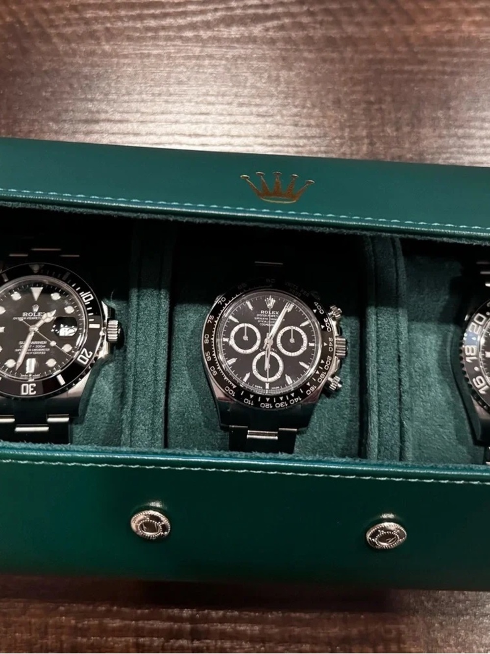 Rolex Green Watch Travel Case with Gold Crown Accent - Picture 3 of 4